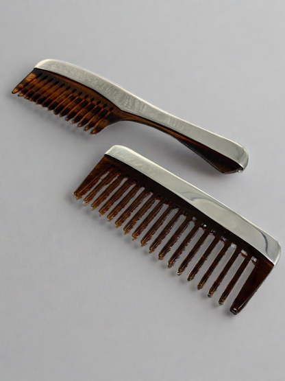 Pair of combs