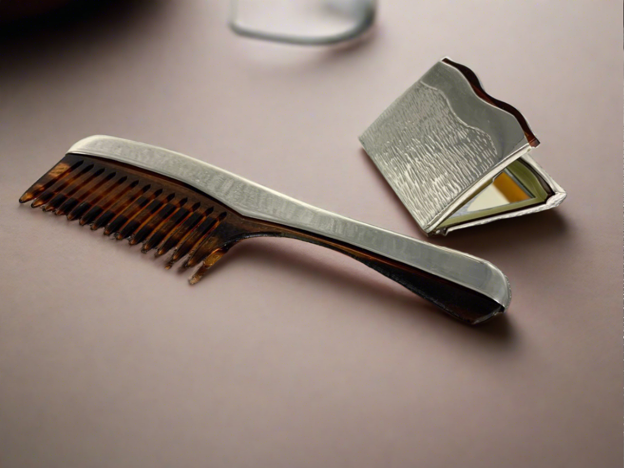 Comb and mirror combo